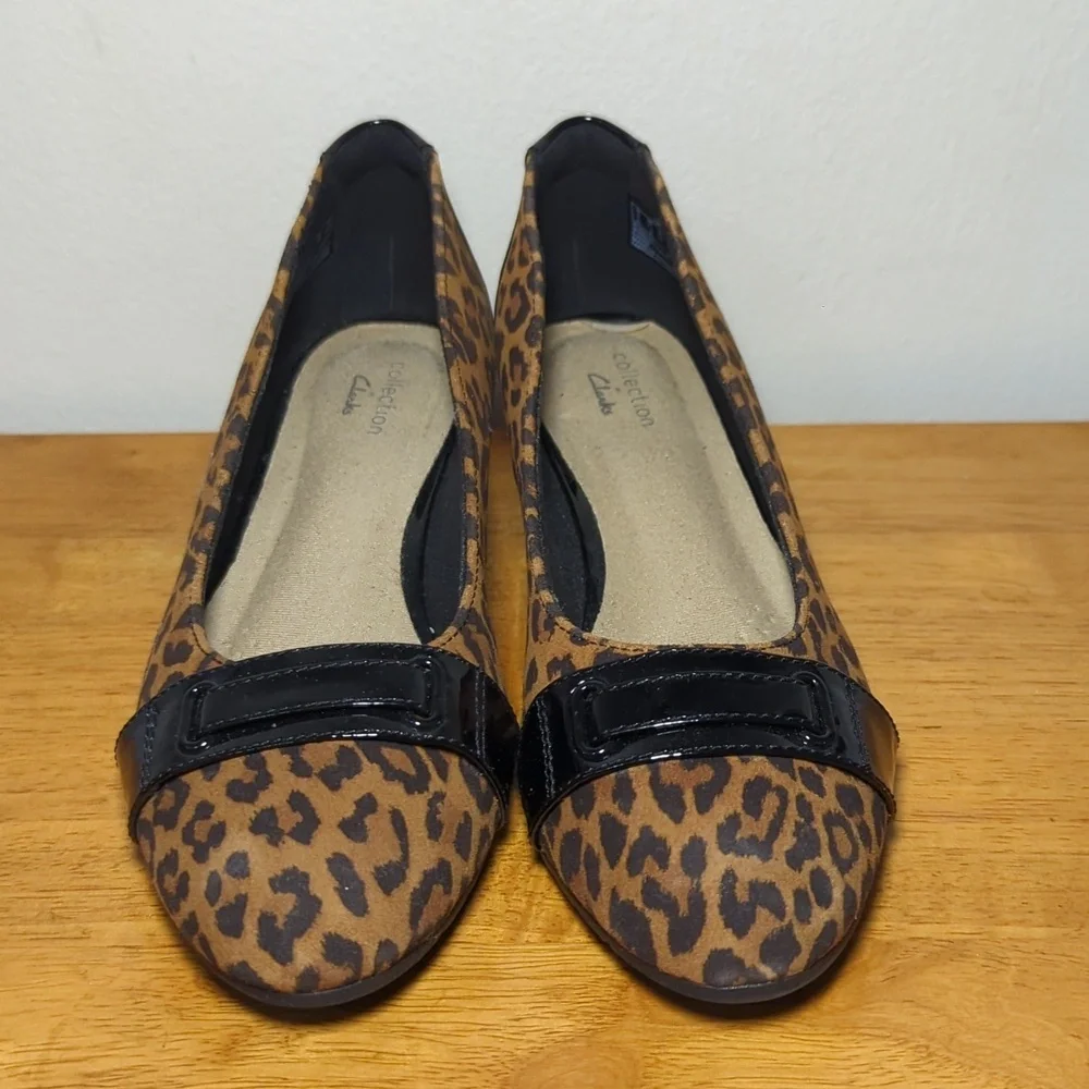 Clarks Mallory Strap Wedge Pump Leopard Print Business Casual Women's Size 7.5
